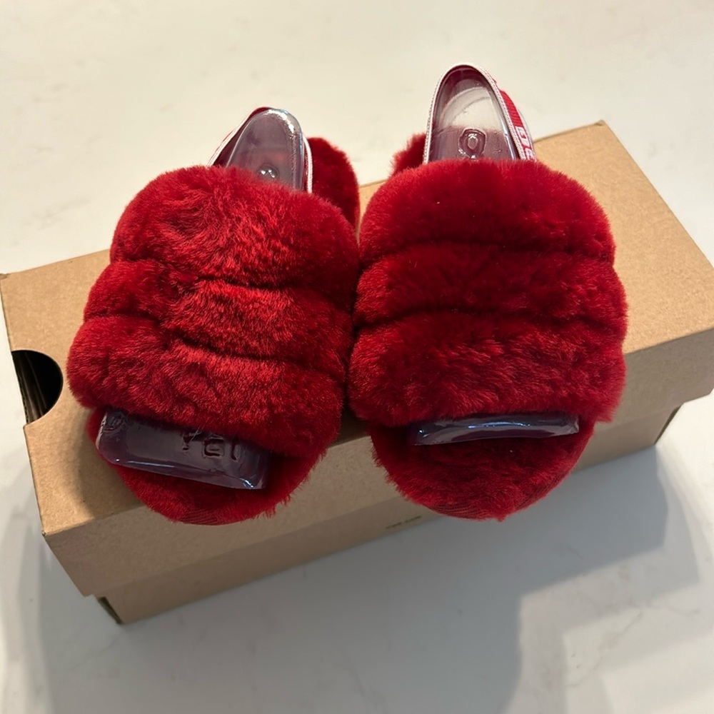 Baby girls toddler 8 ugg slippers